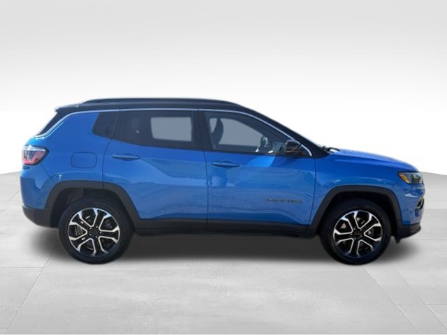 Used 2023 Jeep Compass Limited w/ Sun and Sound Group AWD/4WD image 21
