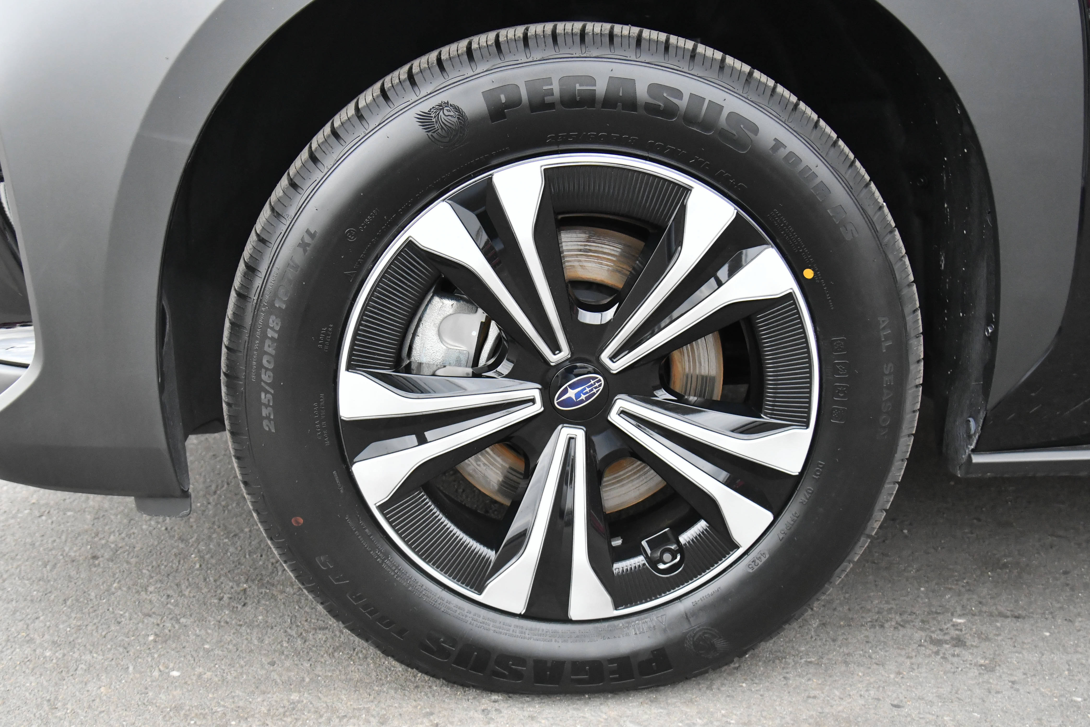 Used 2024 Subaru Solterra AWD/4WD image 12
