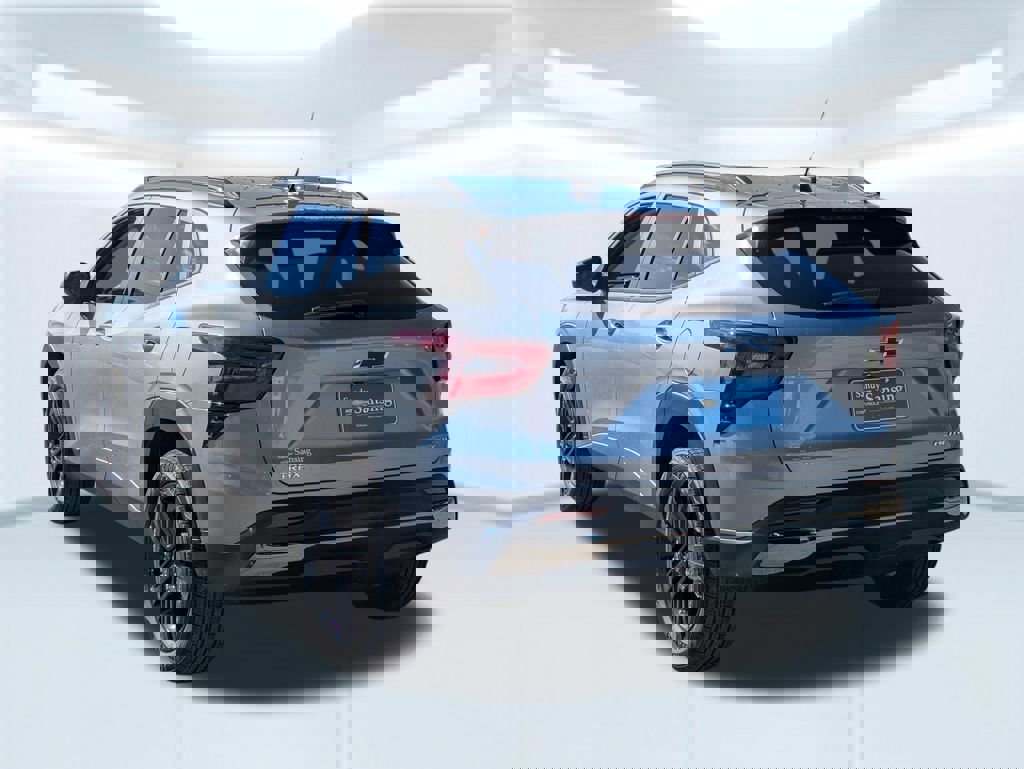 New 2026 Chevrolet Trax ACTIV w/ Driver Confidence Package image 2