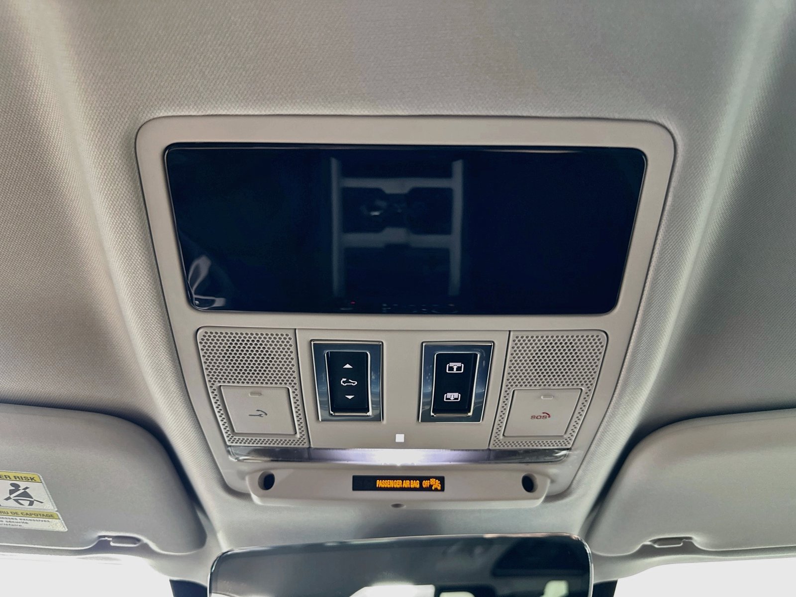 New 2026 Land Rover Defender 110 S AWD/4WD image 32