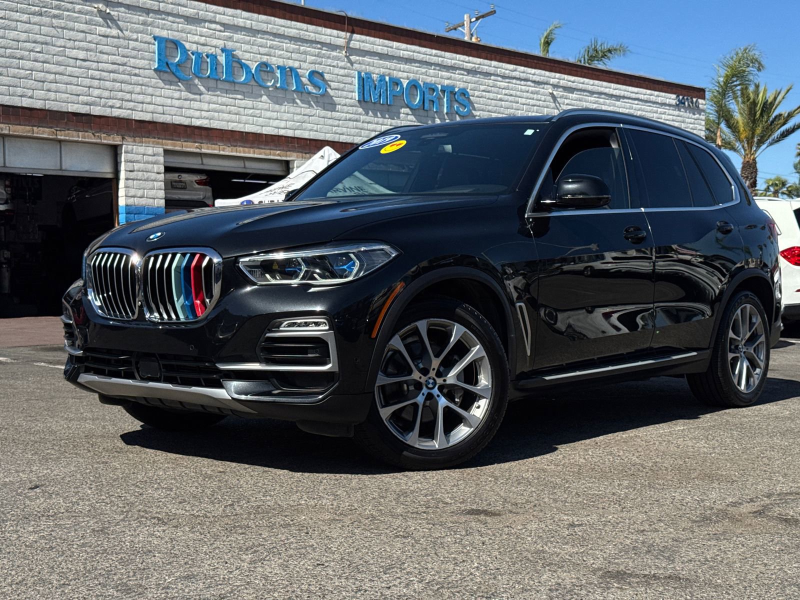 Used 2019 BMW X5 xDrive40i w/ Executive Package AWD/4WD image 1