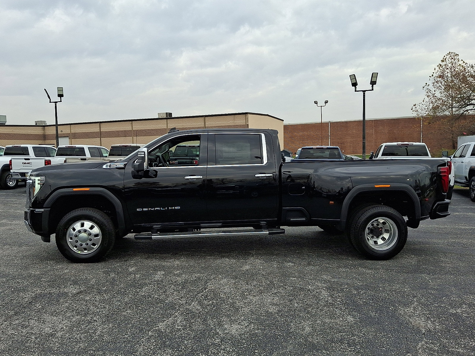 New 2026 GMC Sierra 3500 Denali w/ Denali Reserve Package image 5