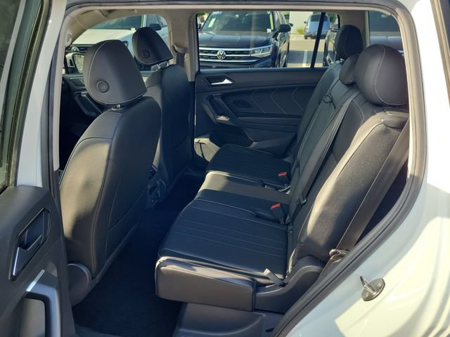 Certified 2024 Volkswagen Tiguan SE FWD image 11