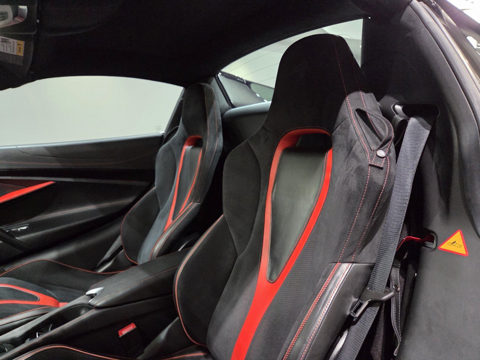 Used 2020 McLaren 720S Performance RWD image 12