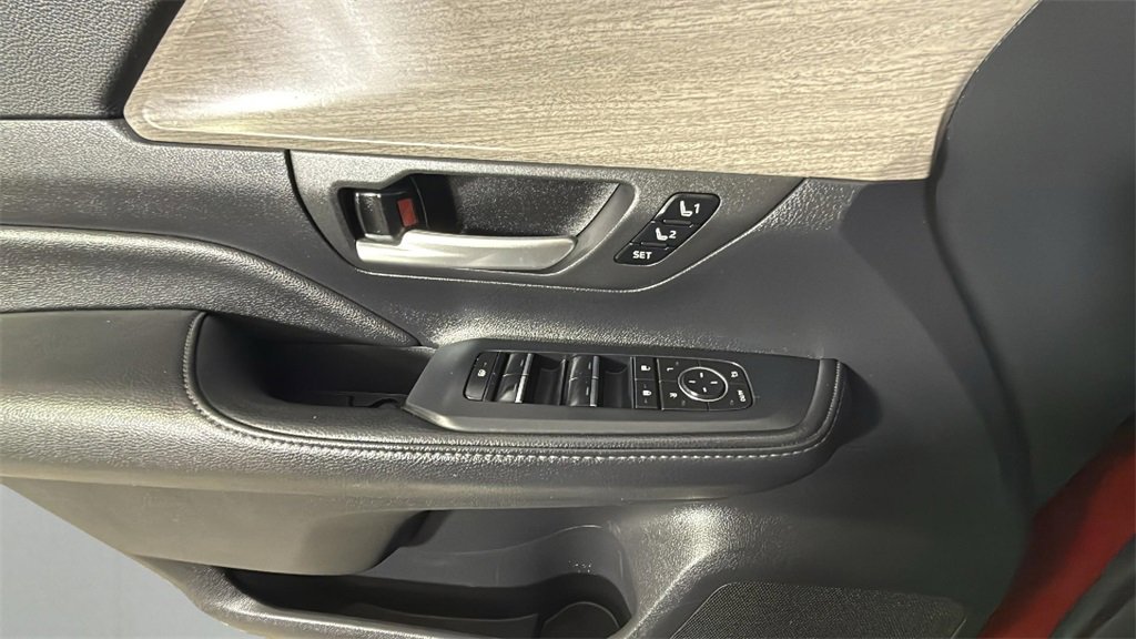 Used 2024 Toyota Grand Highlander XLE image 40