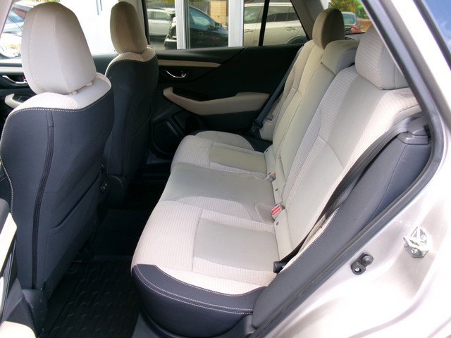 Used 2020 Subaru Outback Premium image 10