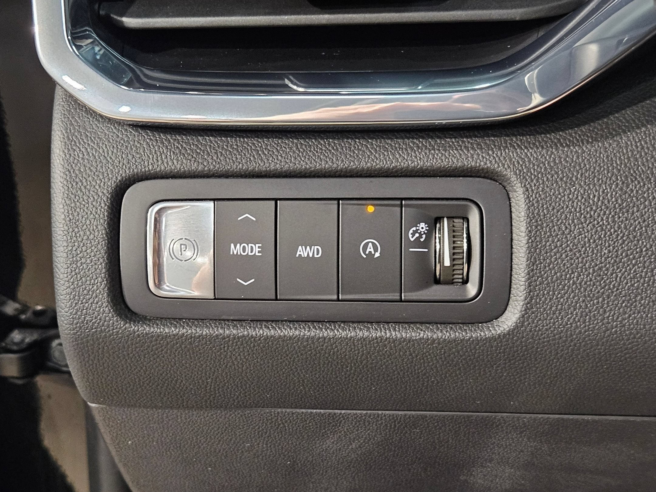 Used 2024 GMC Acadia Denali AWD/4WD image 26