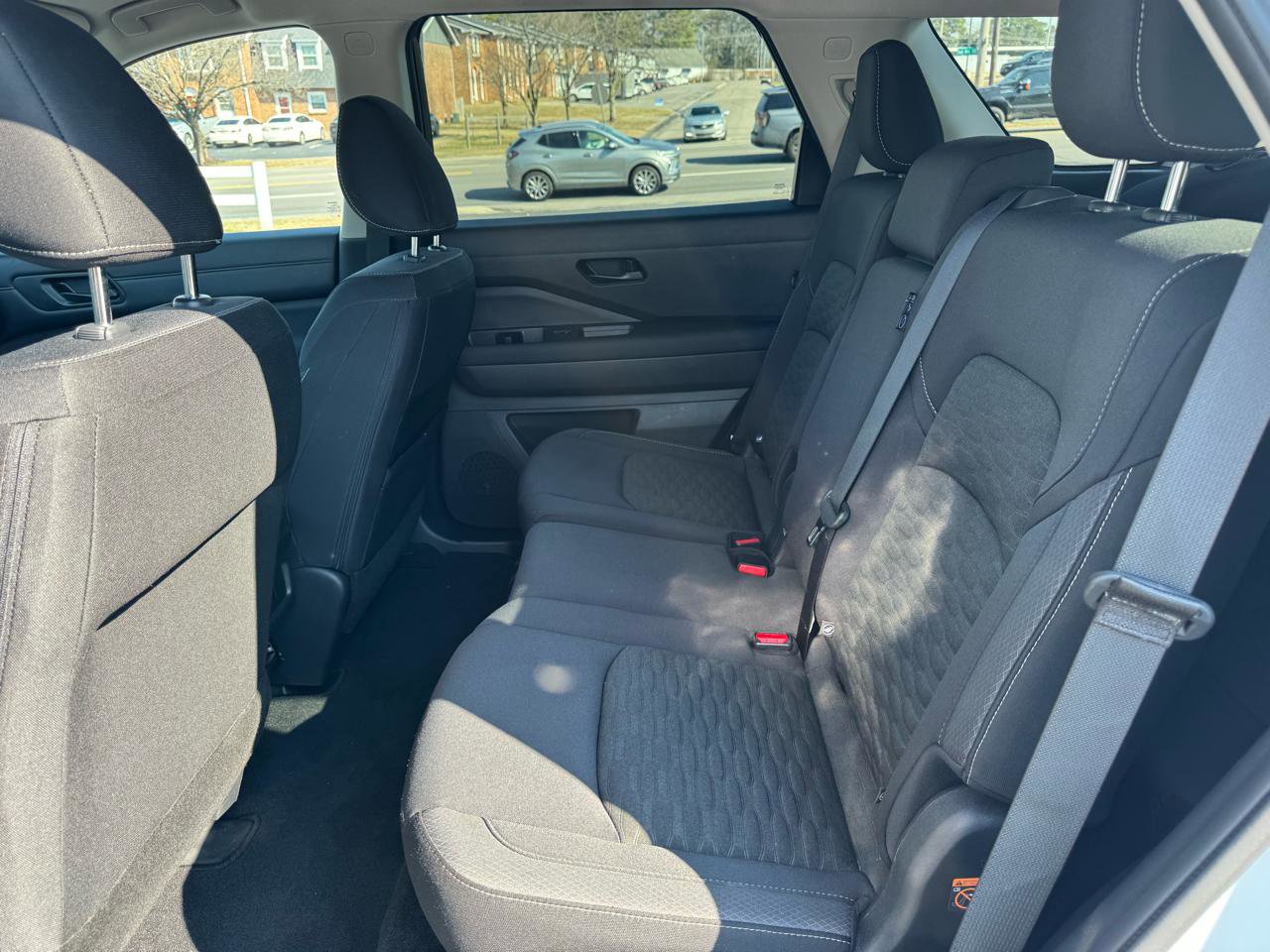 Used 2023 Nissan Pathfinder S AWD/4WD image 14