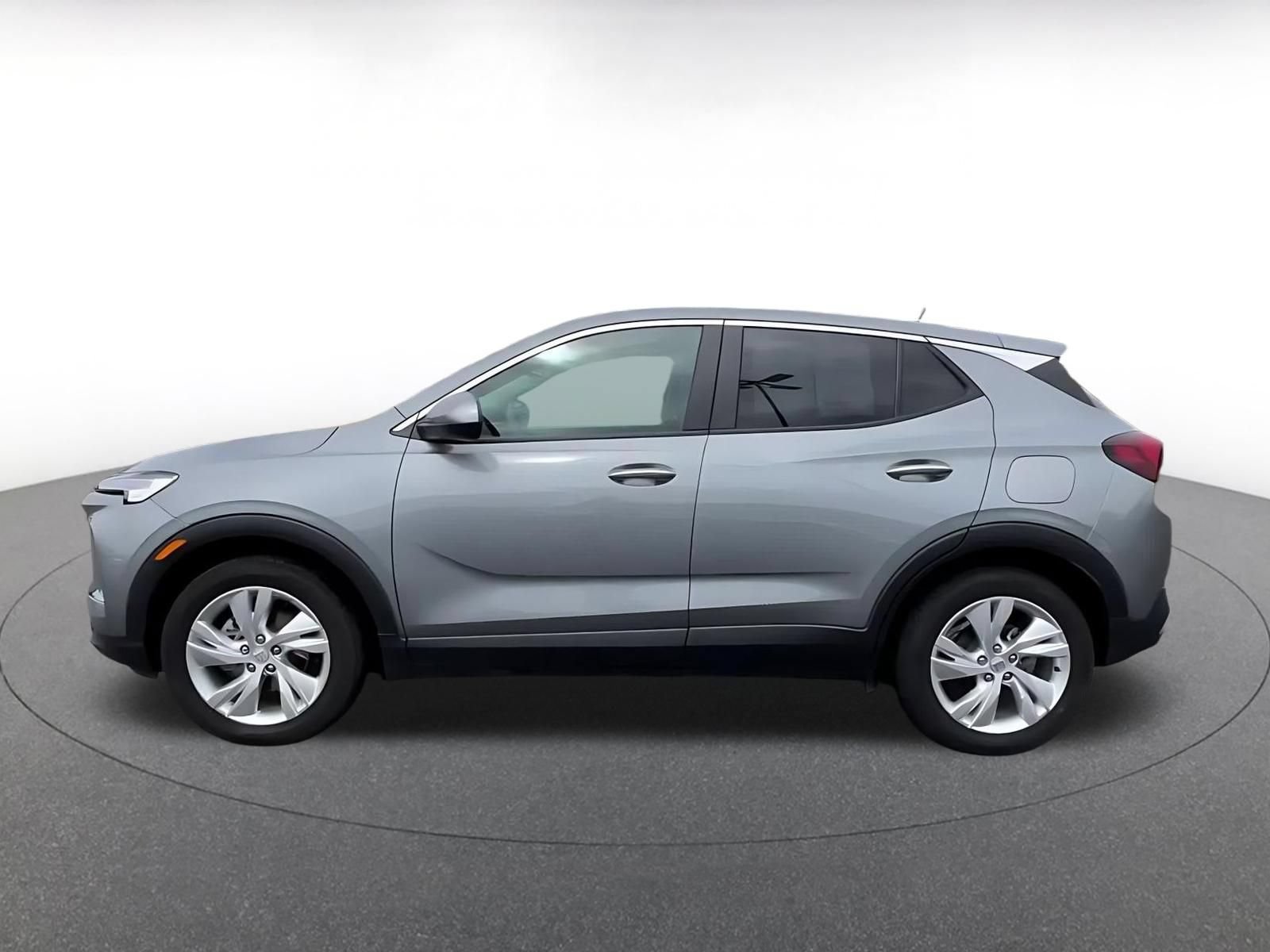 Used 2025 Buick Encore GX Preferred FWD image 9