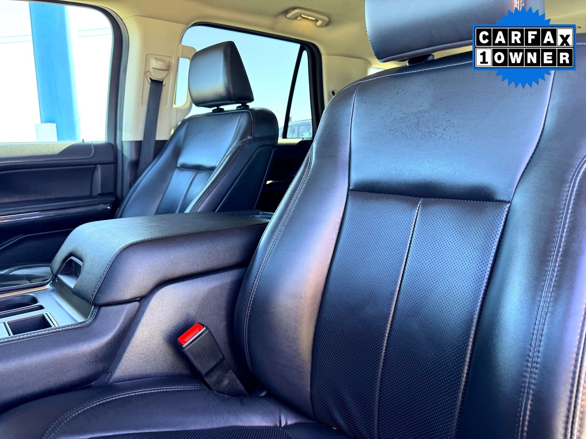 Used 2024 Ford Expedition Max XLT image 13