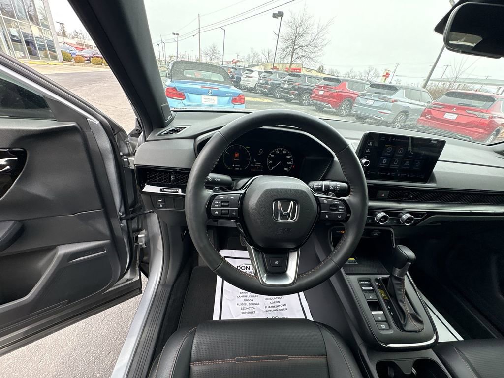 Used 2024 Honda CR-V Sport Touring image 11