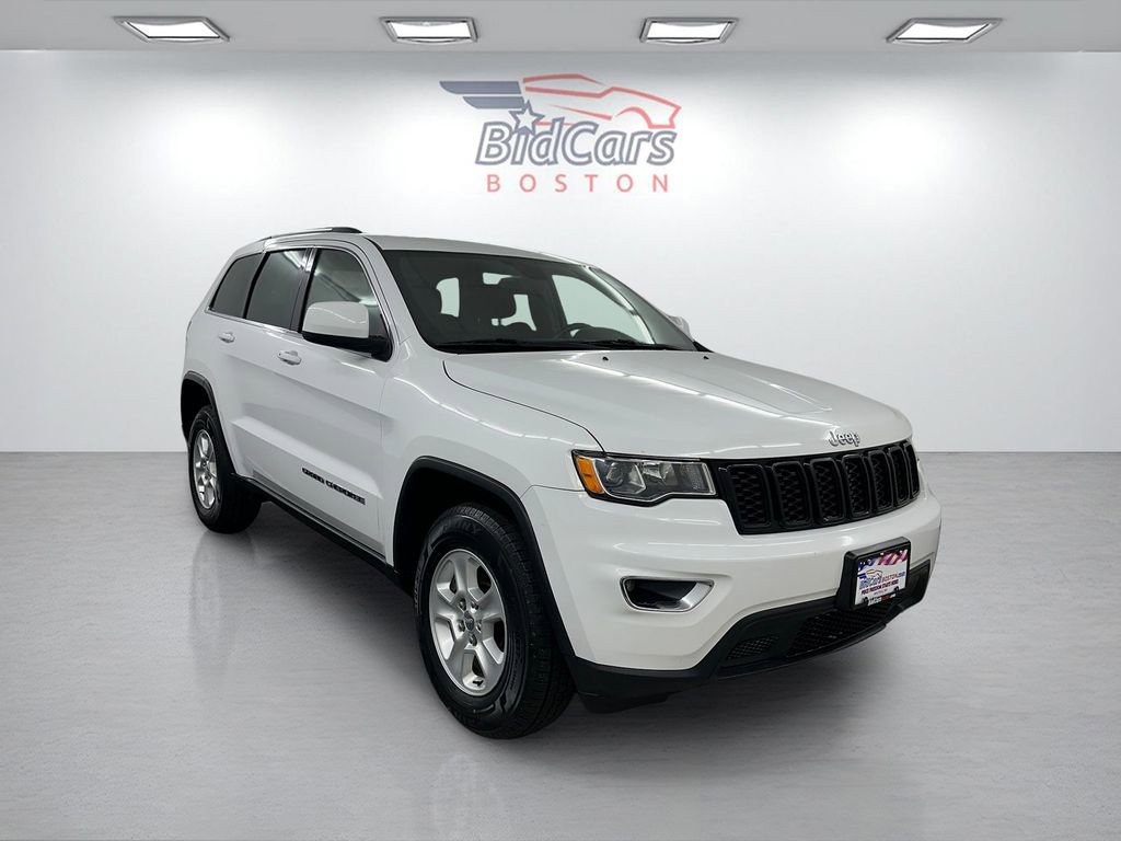 Used 2017 Jeep Grand Cherokee Laredo w/ Quick Order Package 23E AWD/4WD image 3