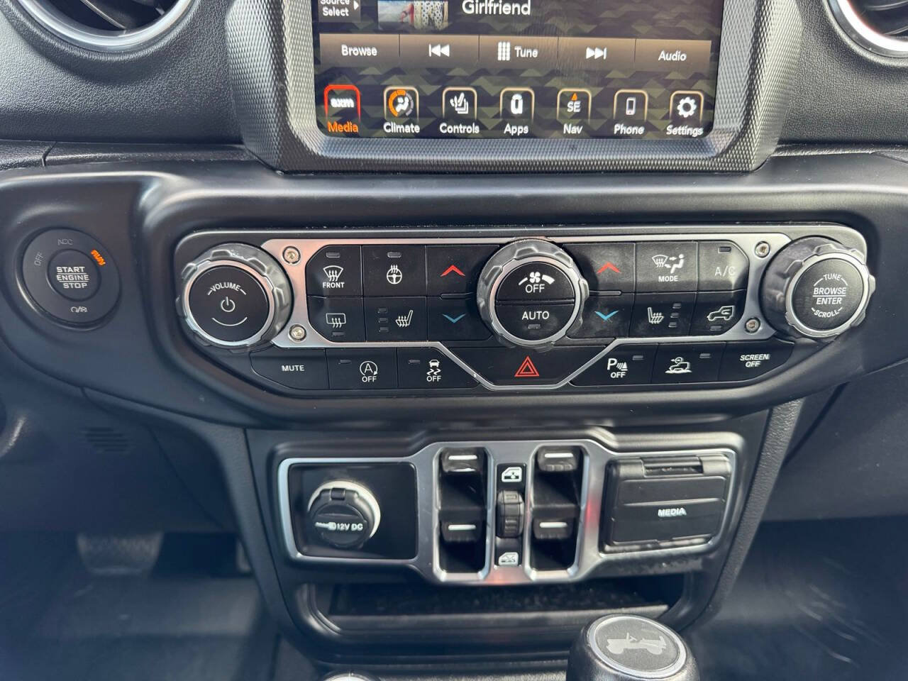 Used 2021 Jeep Wrangler Unlimited Sahara w/ Uconnect 4C Nav & Sound Group AWD/4WD image 22