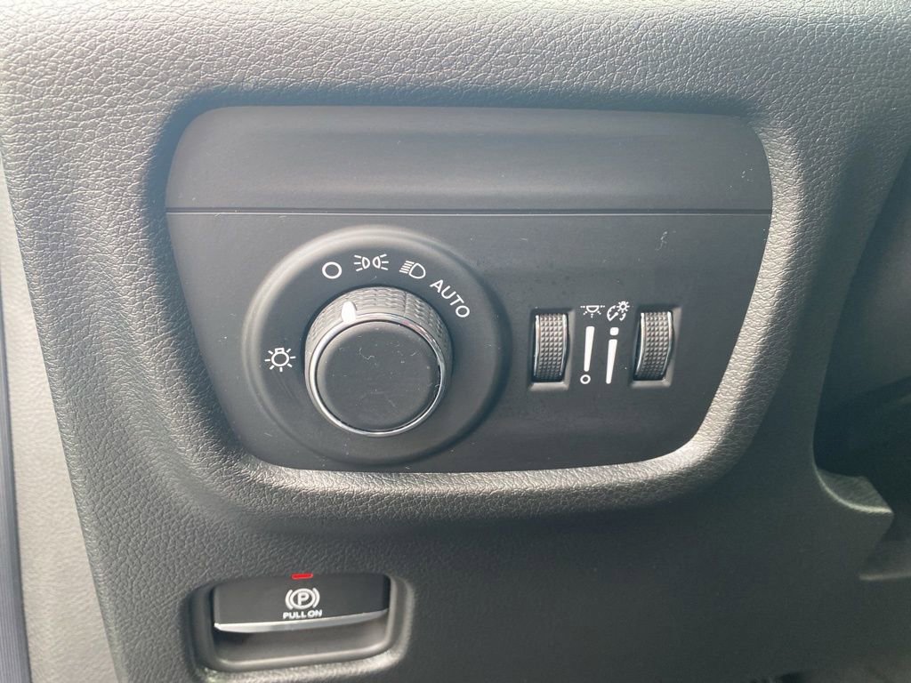 New 2026 Jeep Grand Cherokee L Laredo RWD image 14