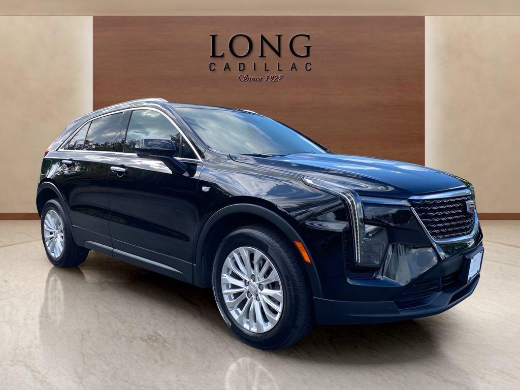 Certified 2024 Cadillac XT4 Luxury w/ Cold Weather Package AWD/4WD image 7