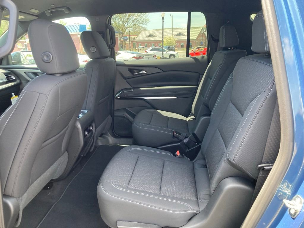 New 2026 Chevrolet Traverse LT w/ Midnight/Sport Edition AWD/4WD image 21