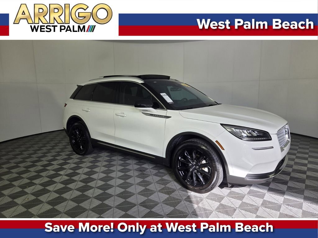 Used 2022 Lincoln Corsair FWD w/ Premium Package image 1