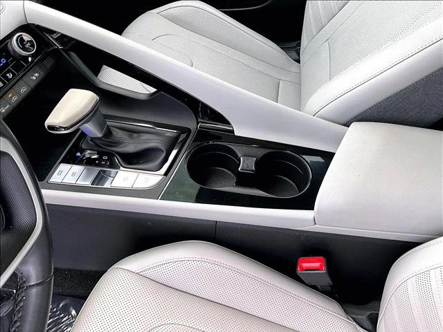 Used 2023 Hyundai Elantra Limited image 15