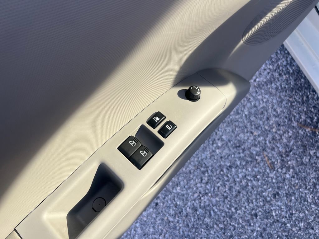 Used 2004 Nissan 350Z Touring w/ Aerodynamics Pkg image 12