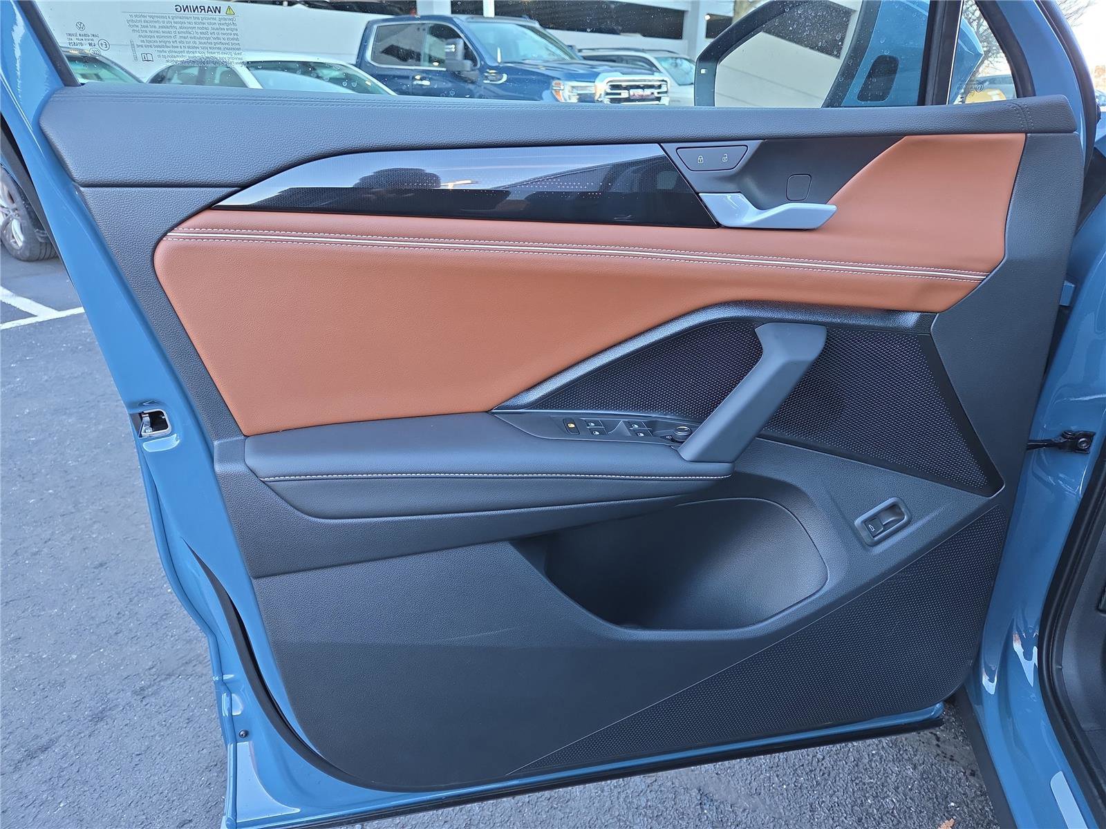 New 2026 Volkswagen Tiguan SEL R-Line image 12