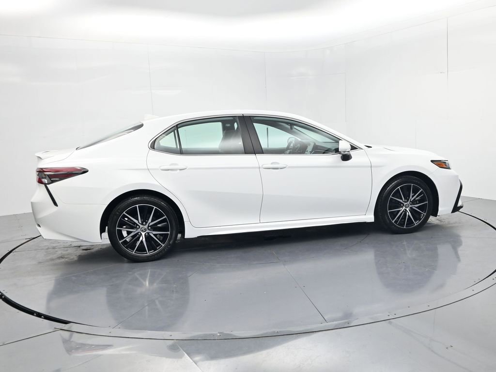 Used 2024 Toyota Camry SE w/ Convenience Package image 8