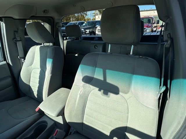 Used 2016 Nissan Frontier S image 2