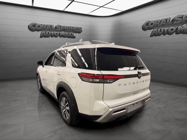 Certified 2024 Nissan Pathfinder SL FWD image 3