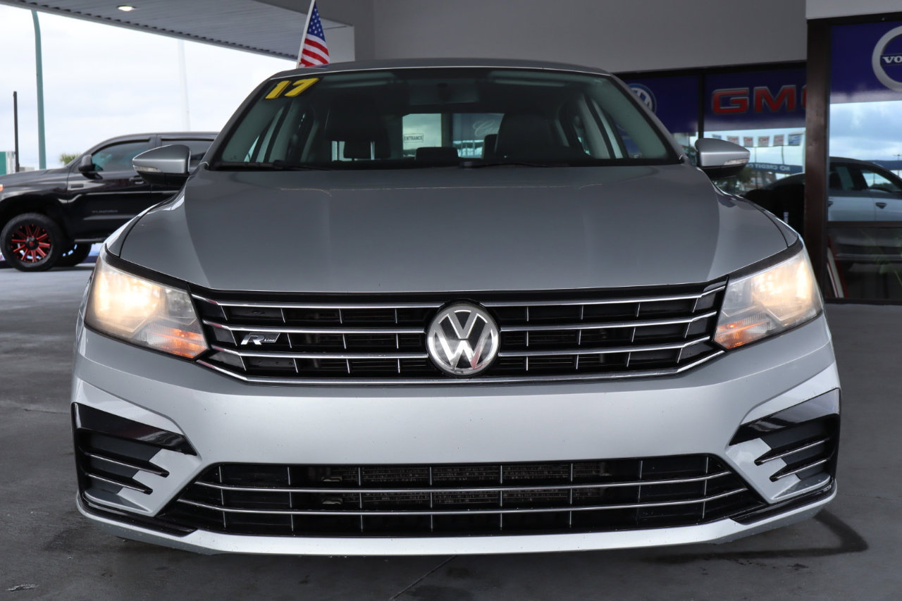 Used 2017 Volkswagen Passat 1.8T R-Line image 10
