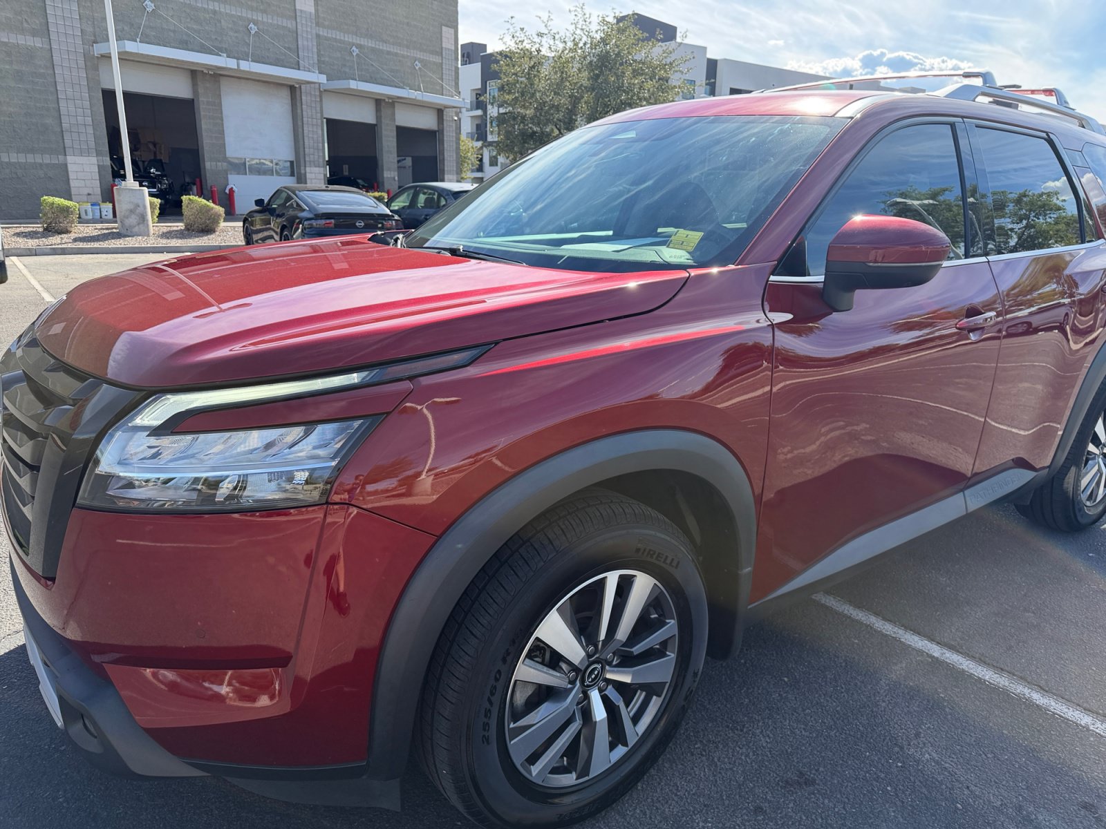 Used 2023 Nissan Pathfinder SL w/ Lighting Package (N92) FWD image 10