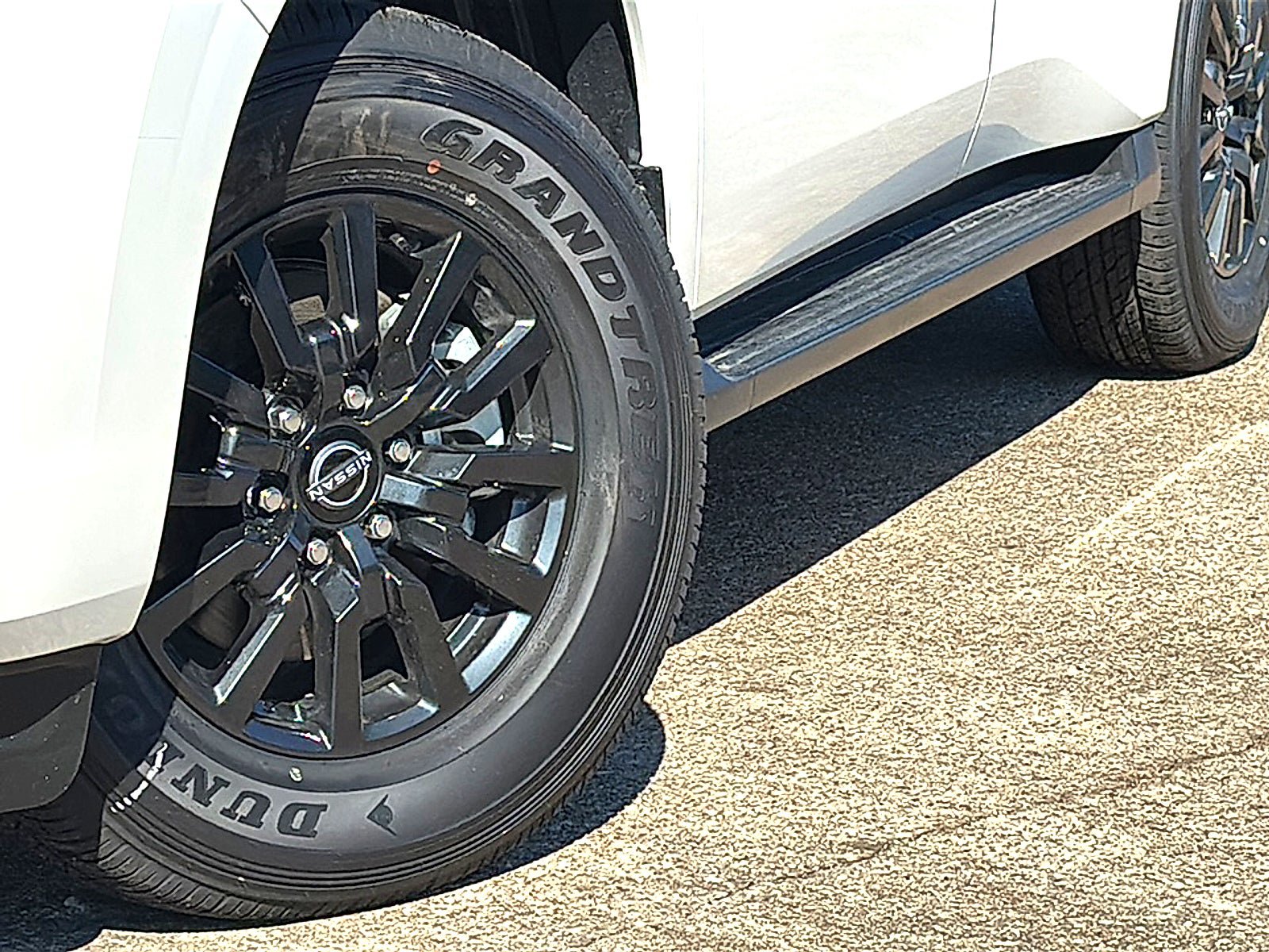 New 2025 Nissan Armada SV RWD image 3