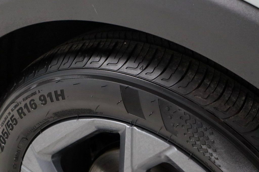 Used 2025 Kia K4 LXS image 19