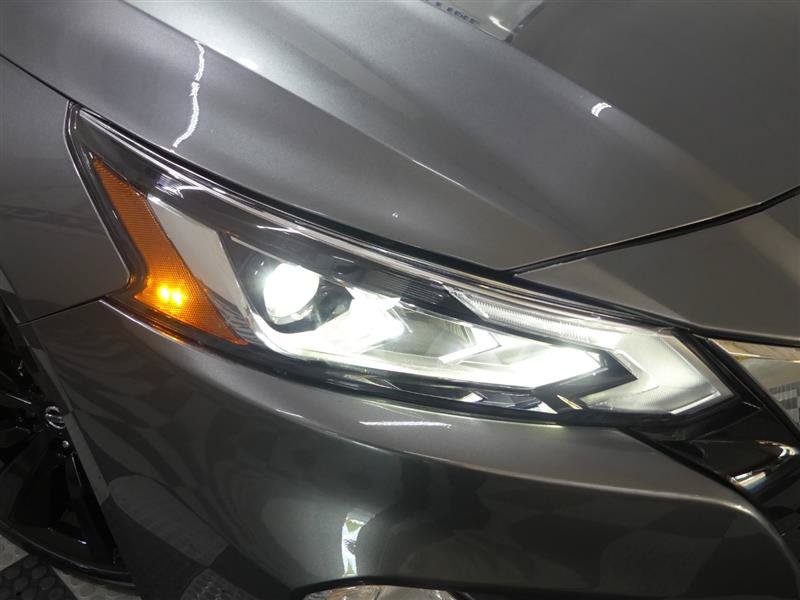 Used 2022 Nissan Altima 2.5 SR w/ Midnight Edition Package FWD image 15