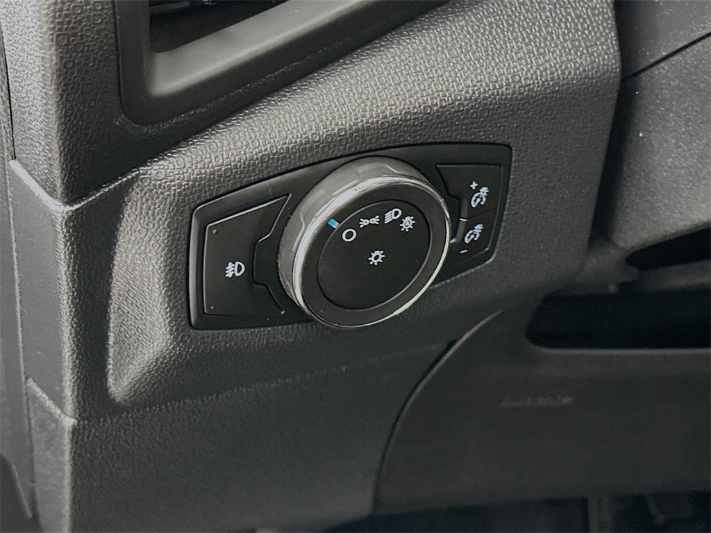 Used 2021 Ford EcoSport SE w/ SE Convenience Package image 10