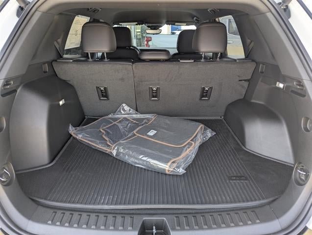 New 2026 GMC Terrain AT4 w/ Technology Package II AWD/4WD image 15