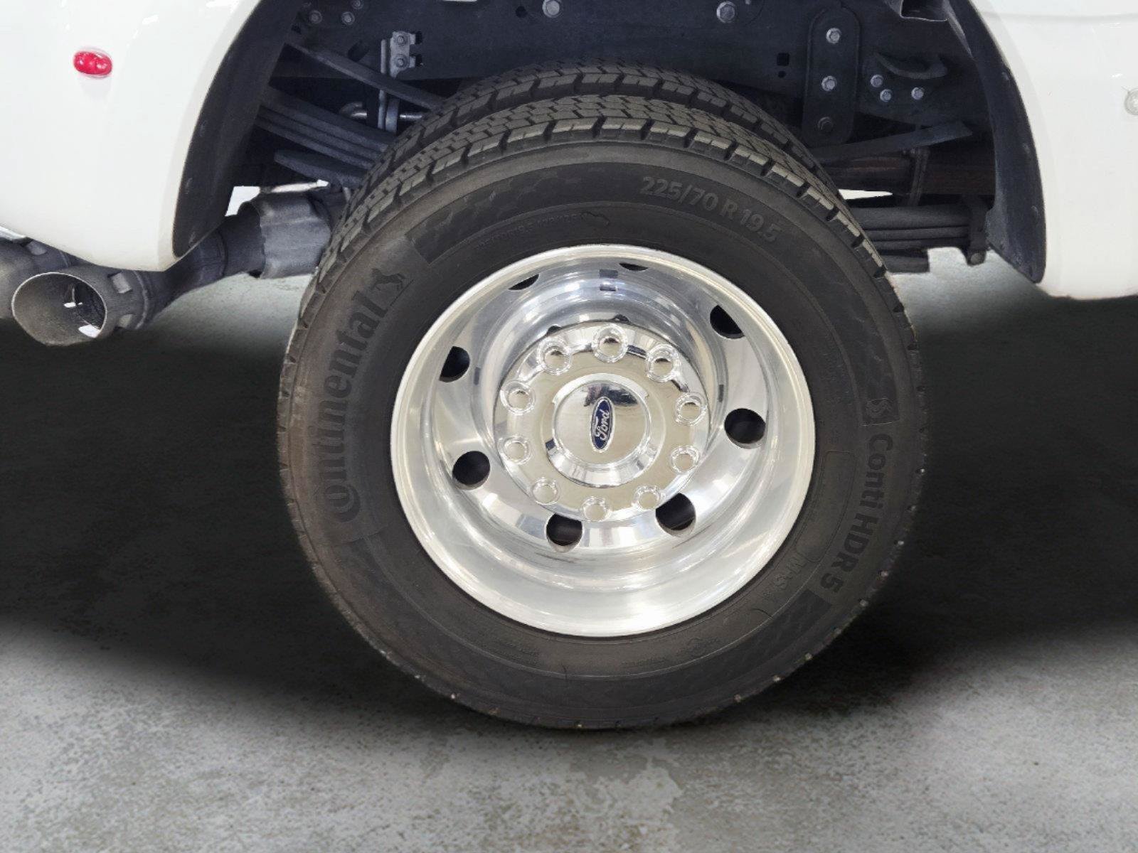 Used 2025 Ford F450 Lariat AWD/4WD image 11