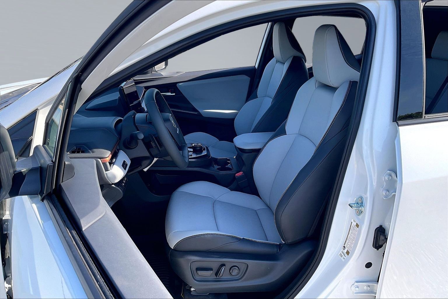 New 2026 Subaru Uncharted AWD image 9