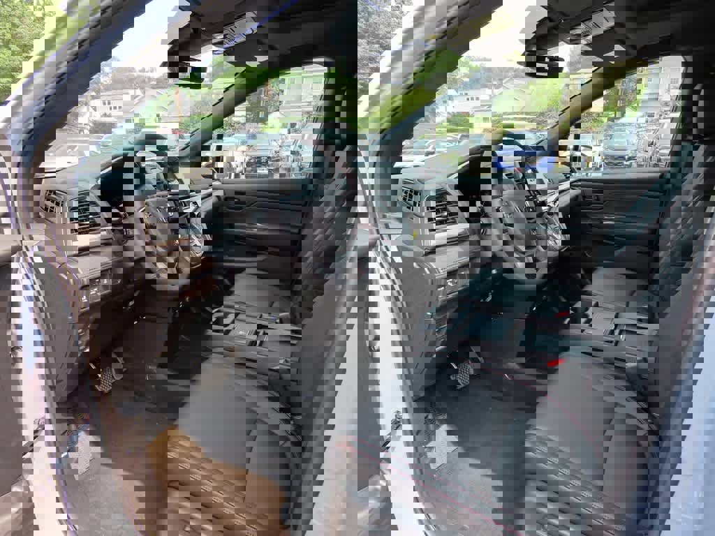New 2026 Honda Odyssey Sport-L image 2