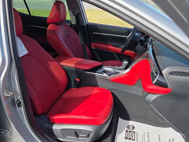 Used 2020 Toyota Camry XSE image 15