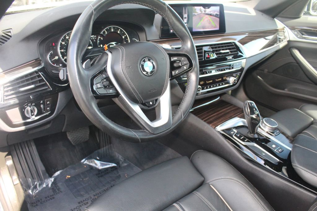 Used 2019 BMW 530i xDrive w/ Convenience Package AWD/4WD image 13