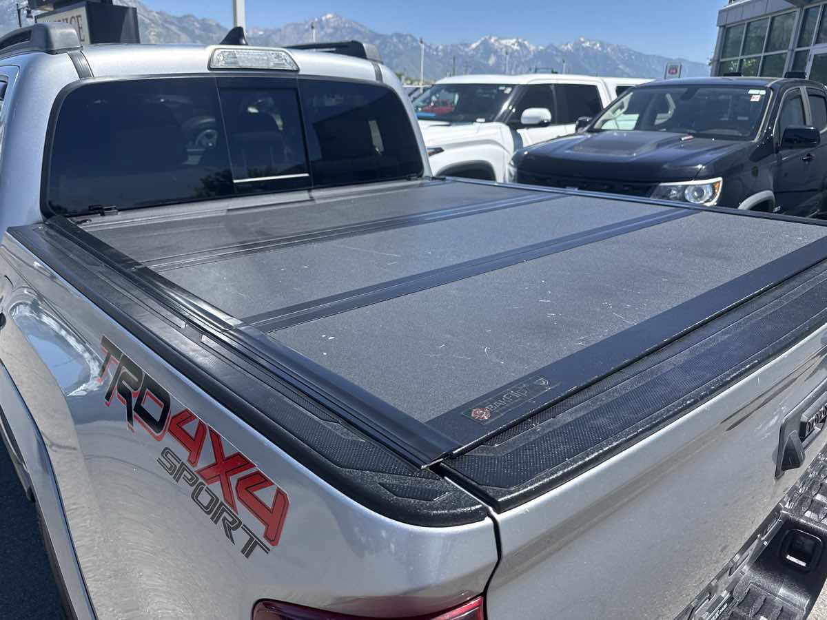 Used 2019 Toyota Tacoma TRD Sport AWD/4WD image 15