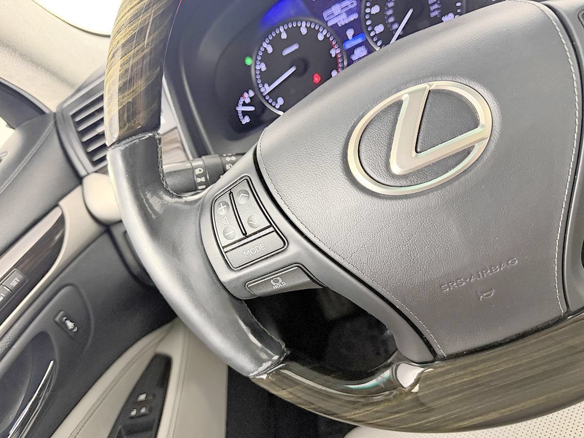 Used 2014 Lexus LS 460 w/ Comfort Package RWD image 65