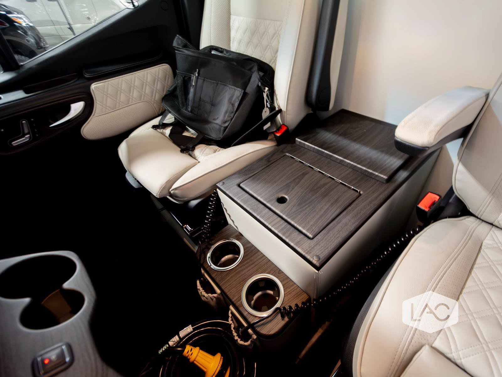 Used 2024 Mercedes-Benz Sprinter 3500 image 22