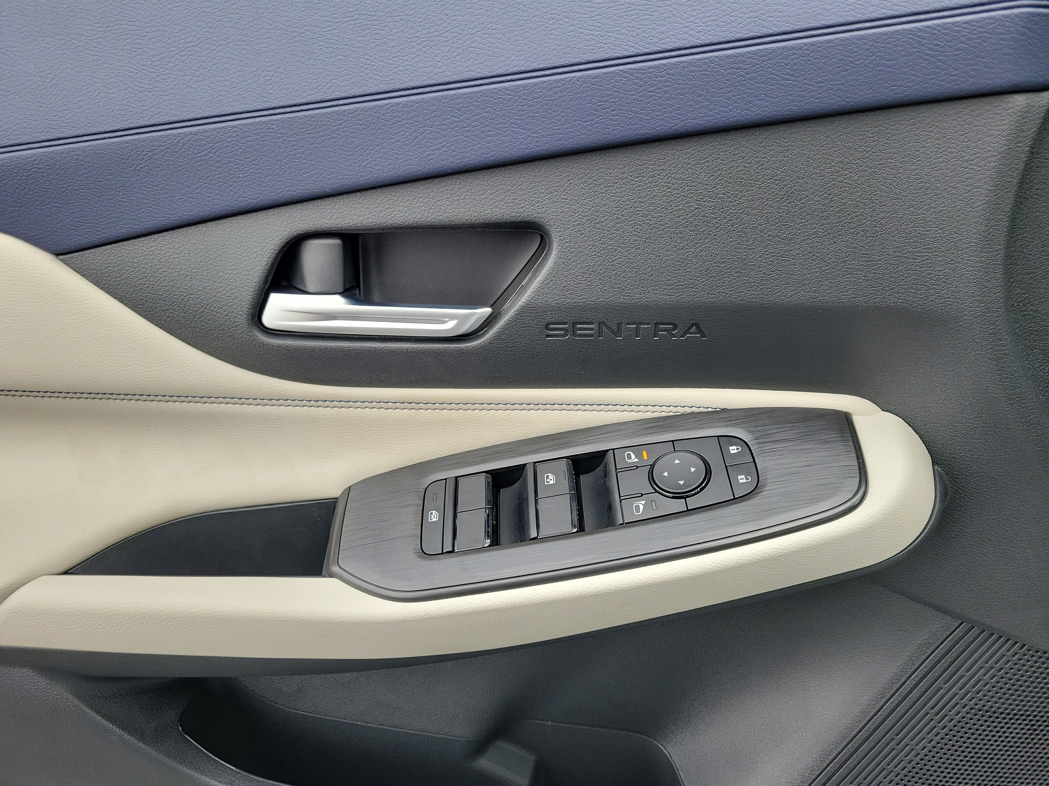 New 2026 Nissan Sentra SL w/ Floor Mat Package FWD image 17