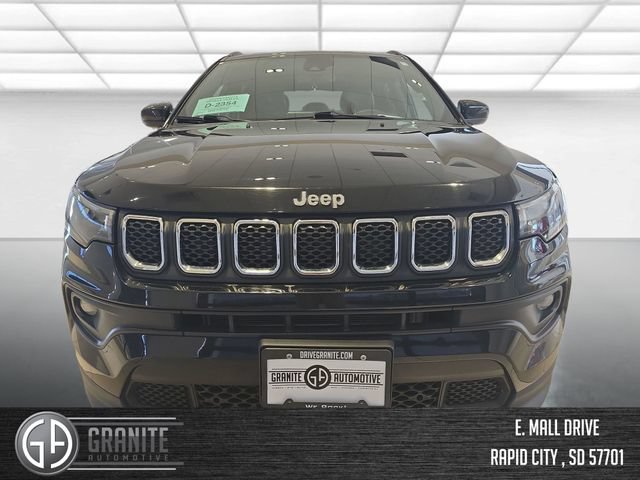 Used 2024 Jeep Compass Latitude AWD/4WD image 9