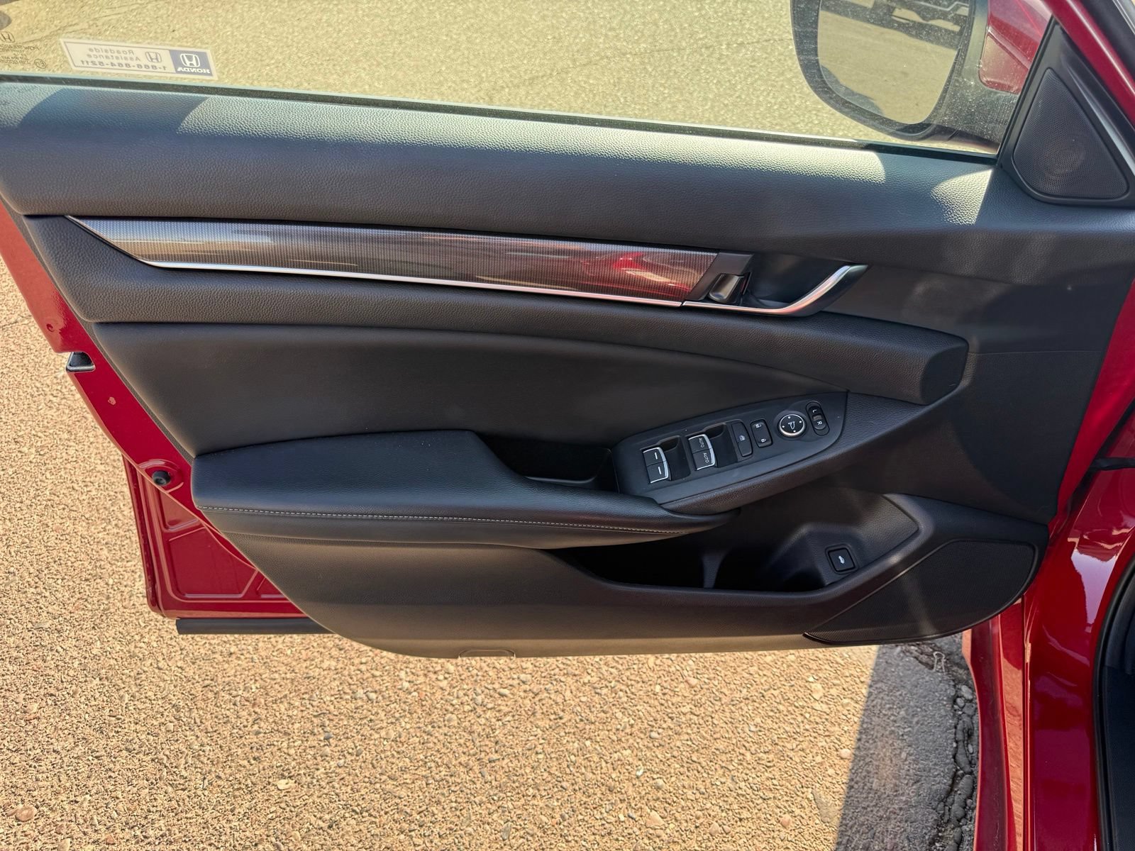 Used 2018 Honda Accord Sport image 15