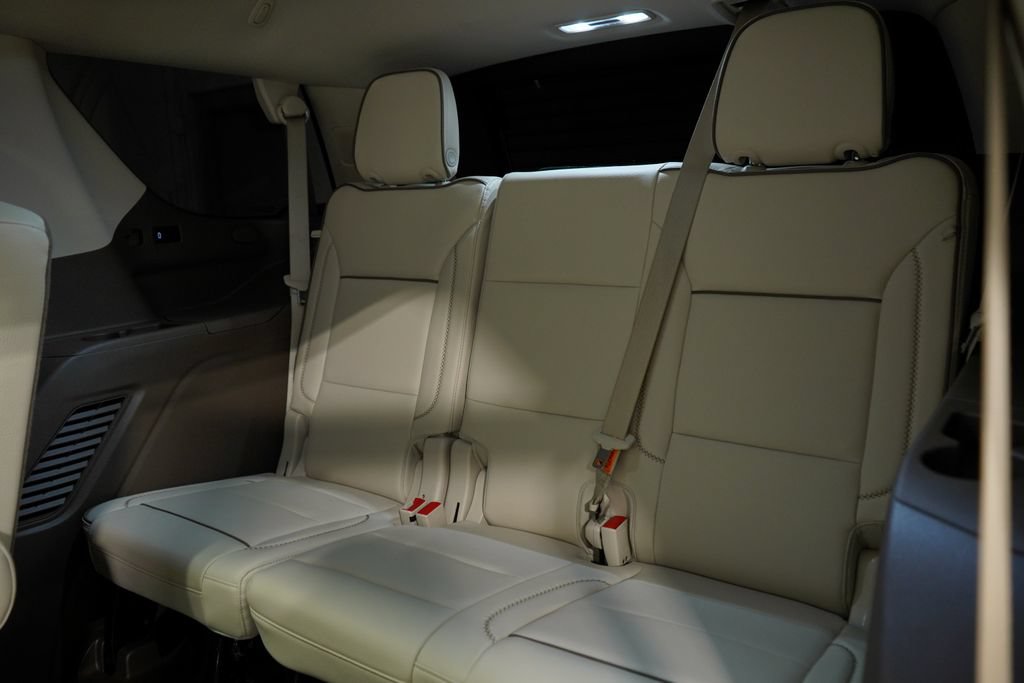 Used 2024 GMC Yukon Denali AWD/4WD image 9