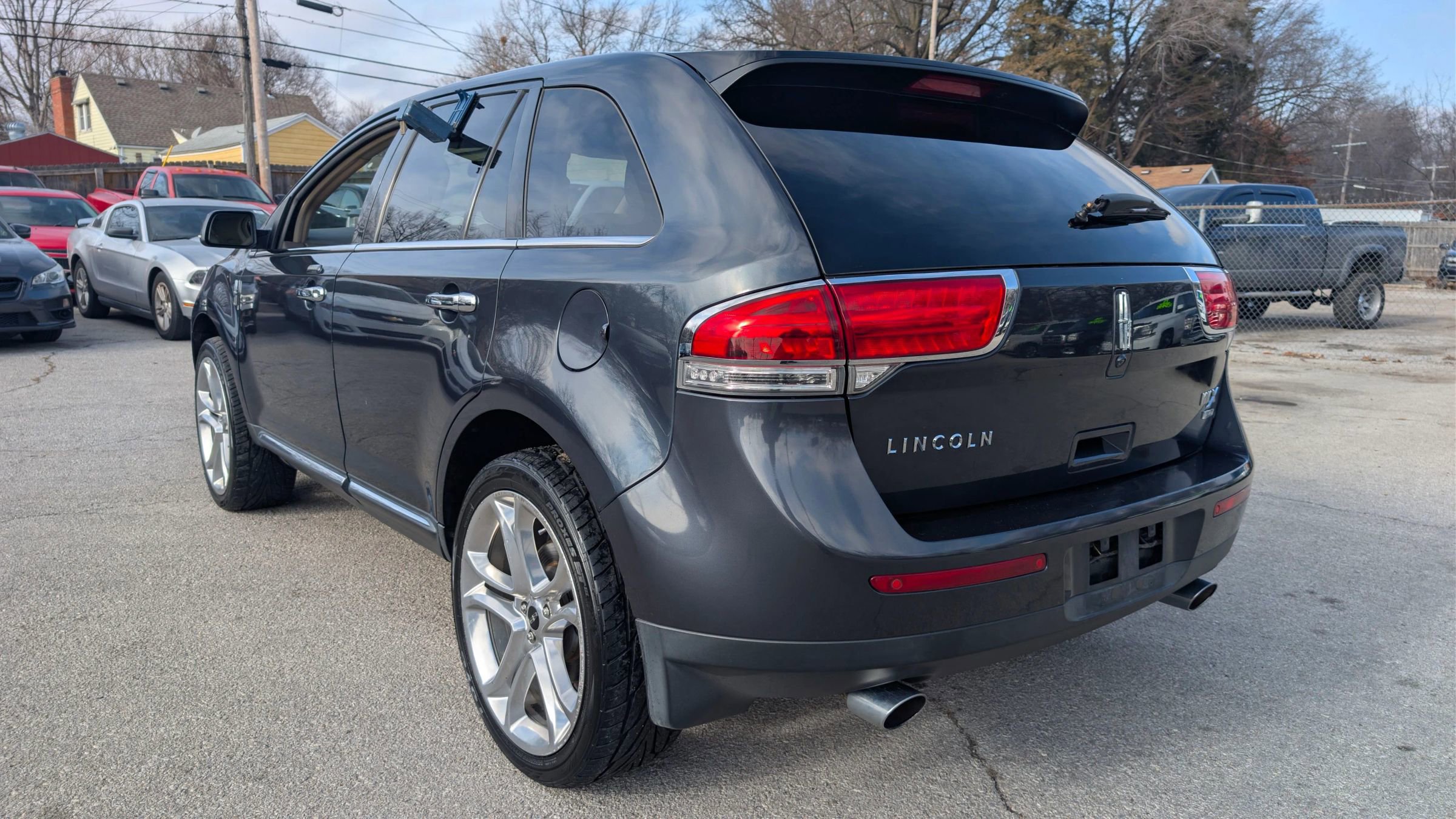 Used 2013 Lincoln MKX Sport Utility 4D image 5