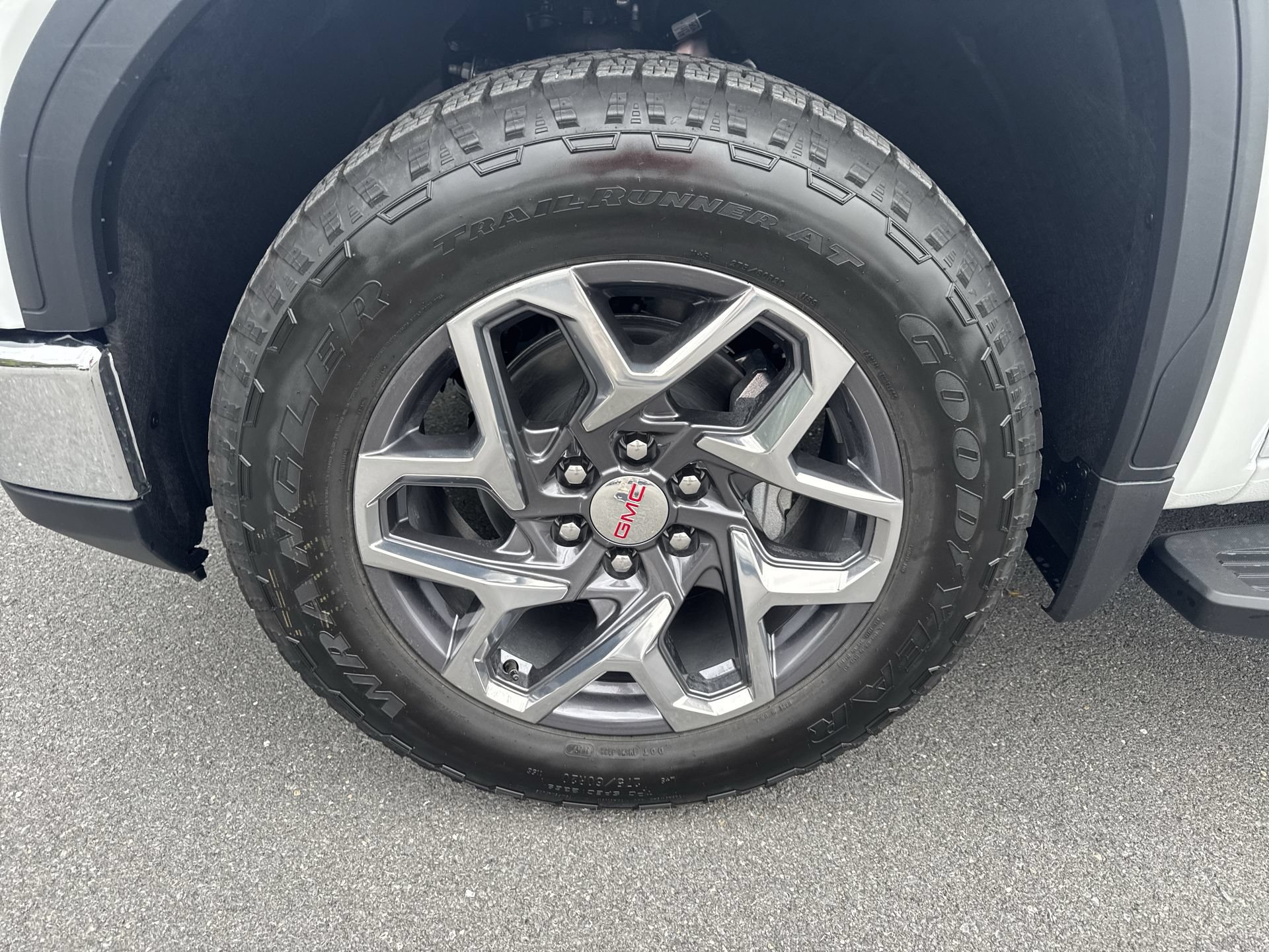 New 2026 GMC Sierra 1500 SLT w/ SLT Premium Plus Package AWD/4WD image 18
