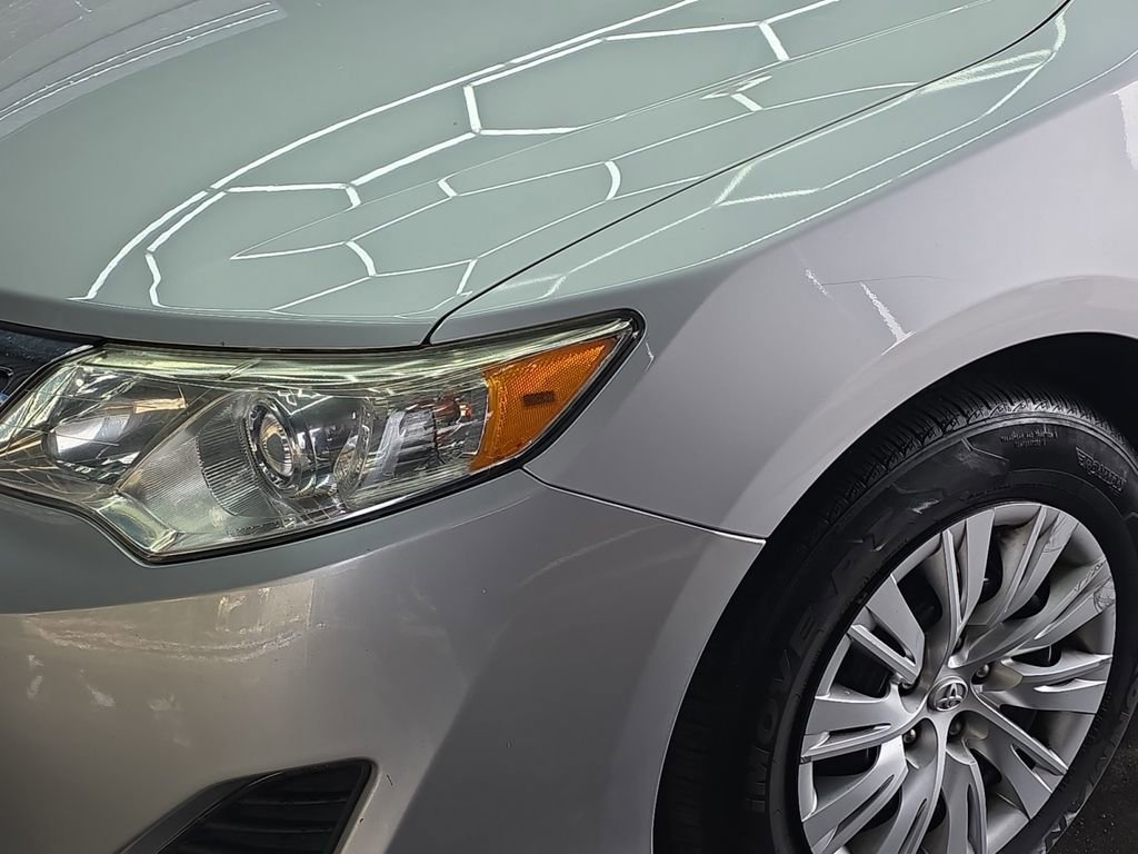 Used 2012 Toyota Camry LE FWD image 27