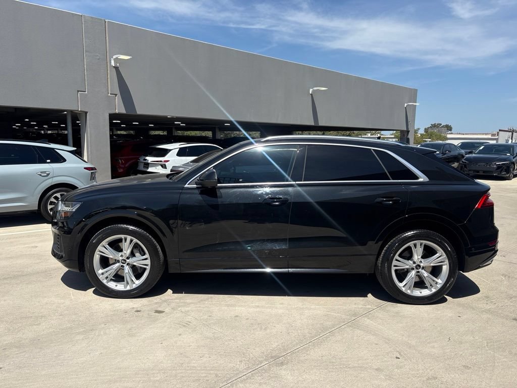Used 2023 Audi Q8 Premium AWD/4WD image 9
